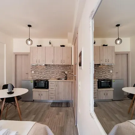 Blue Sea Studio Swimming Pool Apartment *